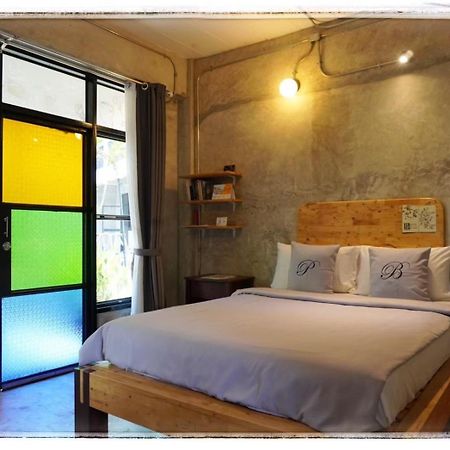 The Picturebook Guesthouse Mae Sot Exteriör bild