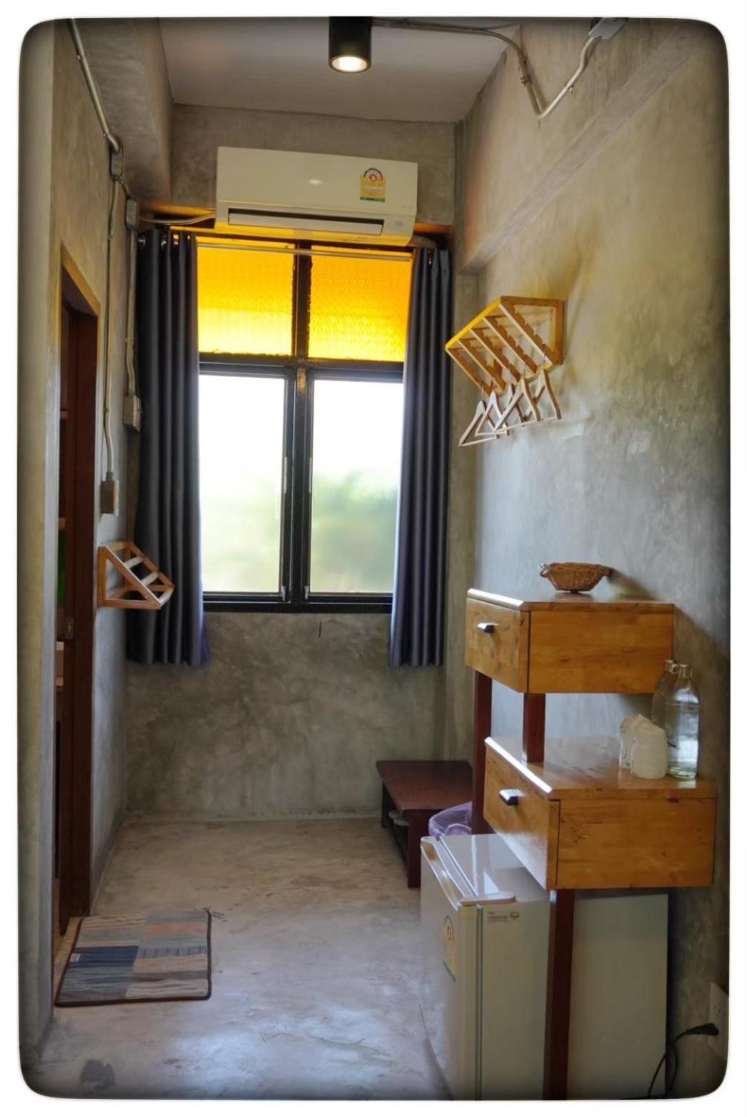 The Picturebook Guesthouse Mae Sot Exteriör bild