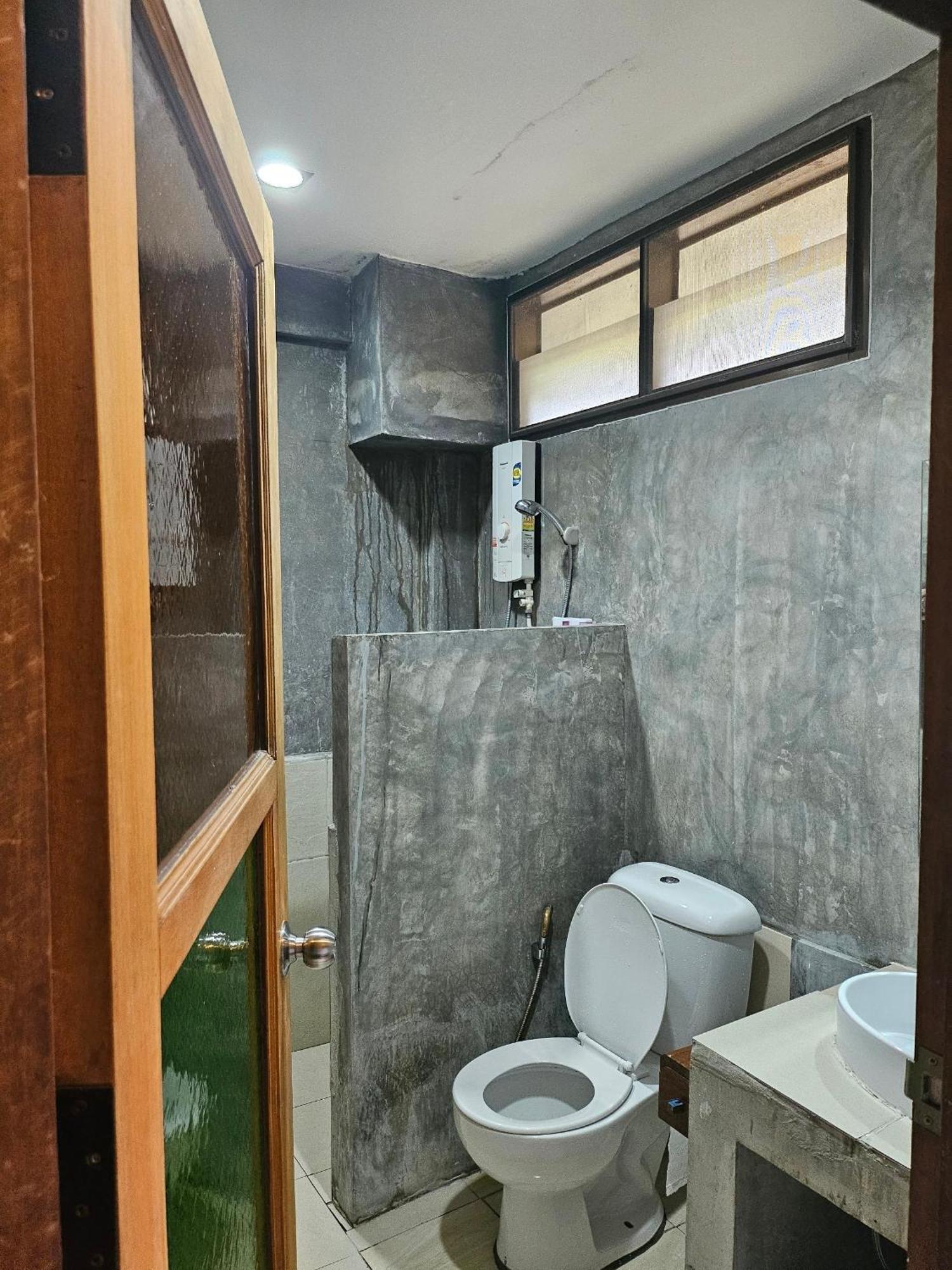 The Picturebook Guesthouse Mae Sot Exteriör bild